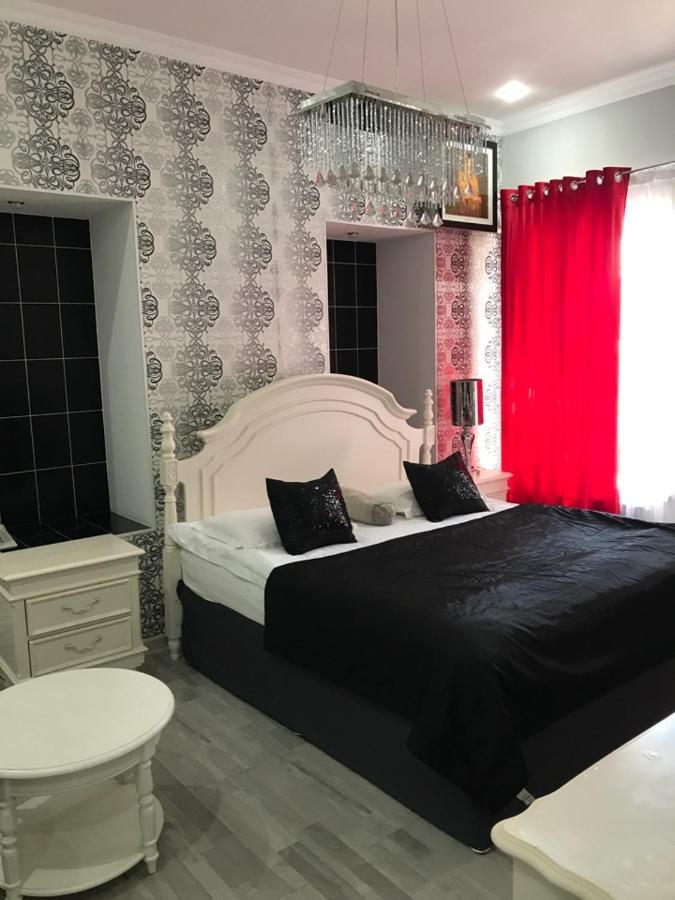 Lucky Fox Hotel Atyrau Bagian luar foto