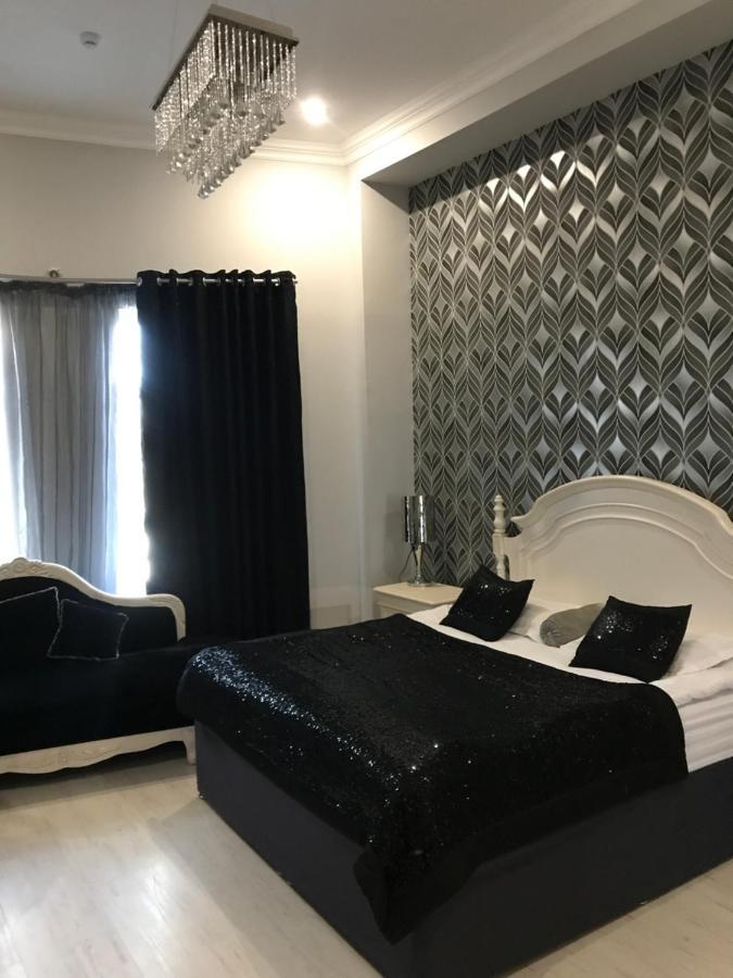 Lucky Fox Hotel Atyrau Bagian luar foto