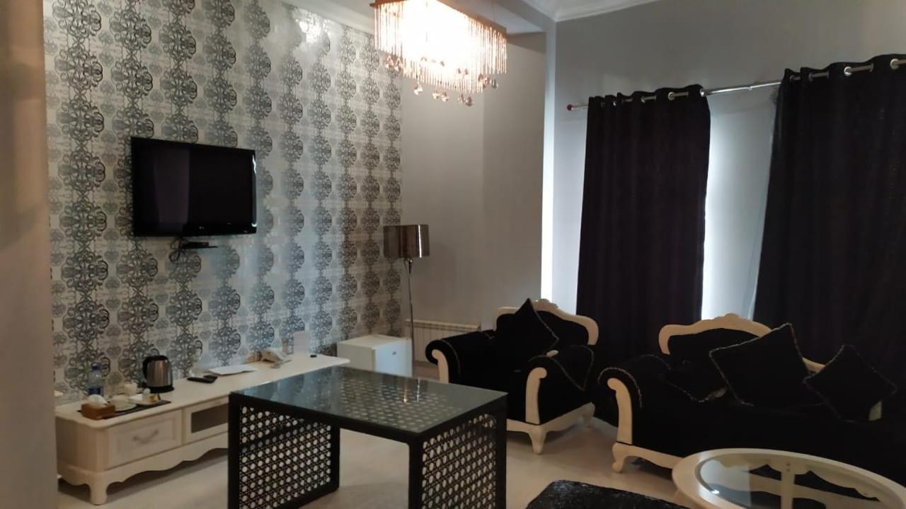 Lucky Fox Hotel Atyrau Bagian luar foto